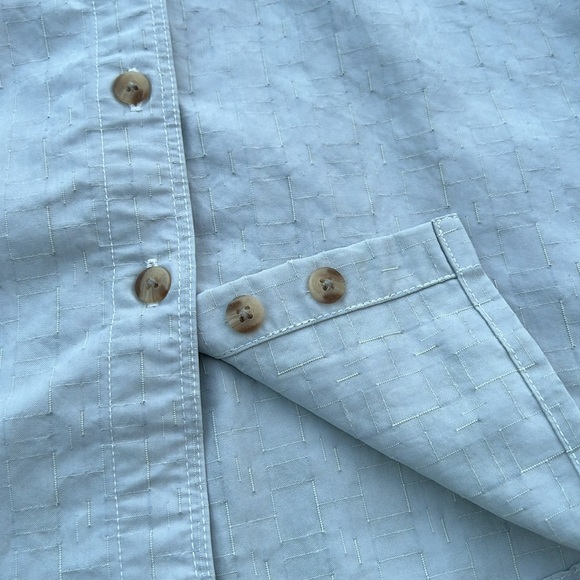 The North Face Button-down Shirt with zippered side pocket - Picture 11 of 16